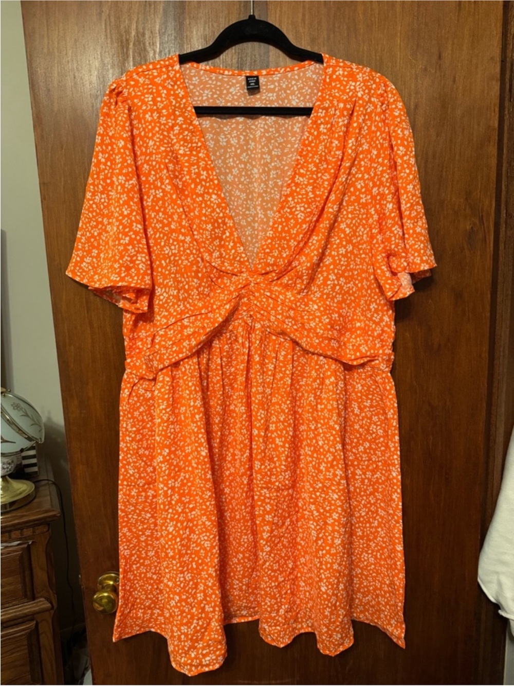 Women’s Plus Size Floral V-Neck Twist Front Dress - Size 4X